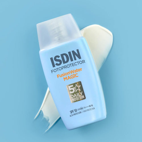 ISDIN Fotoprotección Fusion Water MAGIC SPF 50, Protector Solar Facial De Textura Ligera Y Fase Externa Acuosa Con Tacto Final Sedoso, 50Ml